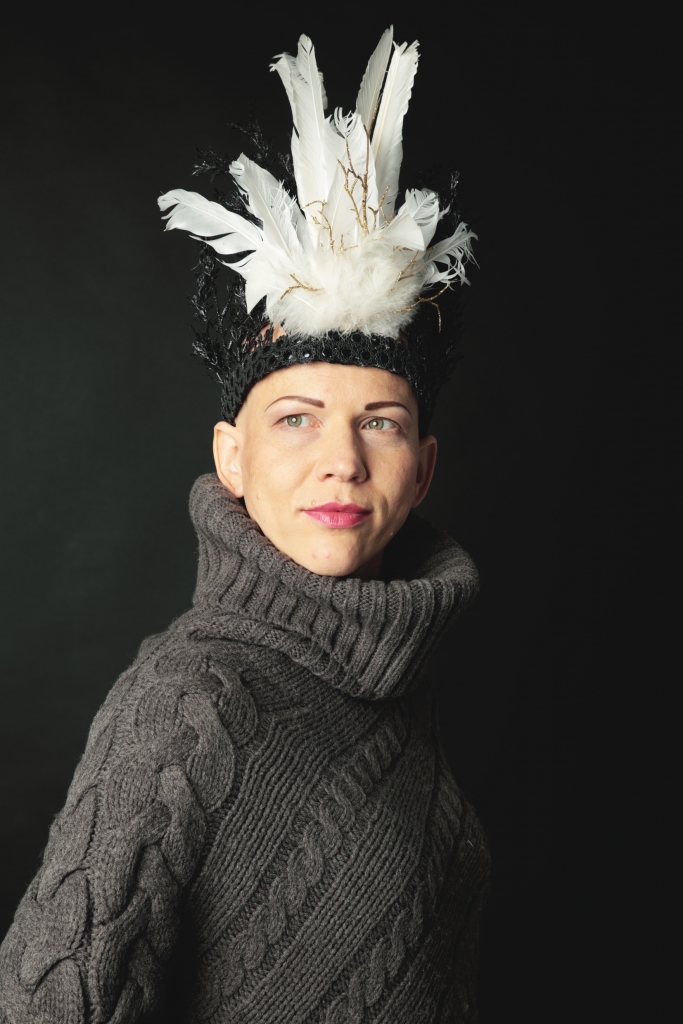 “Fotogrāfes Baibas radītās manas bildes uzrunāja, iedvesmoja un aizkustināja daudzus - arī labdarības maratona “Dod pieci” reklāmas veidotājus,” stāsta Iveta Biezā. 	
Autors: Baiba Tarziera