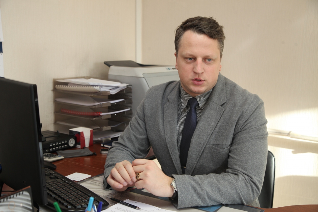 Ar patiesu interesi un vēlēšanos darīt. Tāds ir pirmais iespaids par Rihardu Kornu, kurš tikko ir apsēdies SIA “Gulbenes nami” vadītāja krēslā. 
Autors: Gatis Bogdanovs