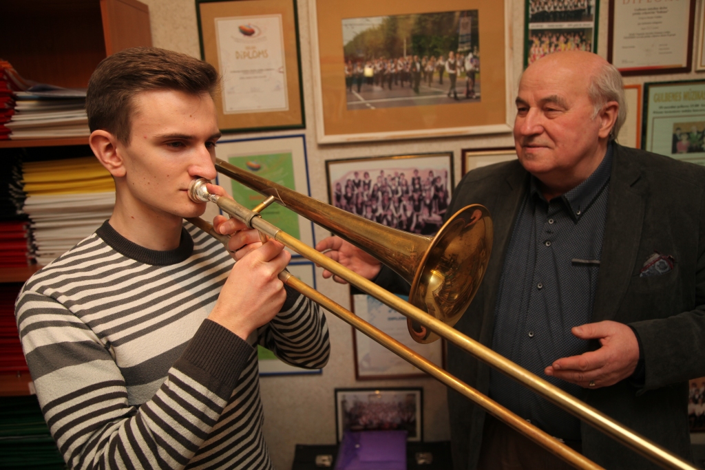 Gulbenes mūzikas skolas audzēknis trombonists Reinis Lūkins, kura pedagogs ir Donāts Veikšāns, veiksmīgi piedalījies starptautiskā konkursā, kas janvāra nogalē notika Jāzepa Mediņa Mūzikas akadēmijā. Reiņa sniegumu konkursā žūrija novērtēja ar 3.vietu. 	
Autors: Gatis Bogdanovs