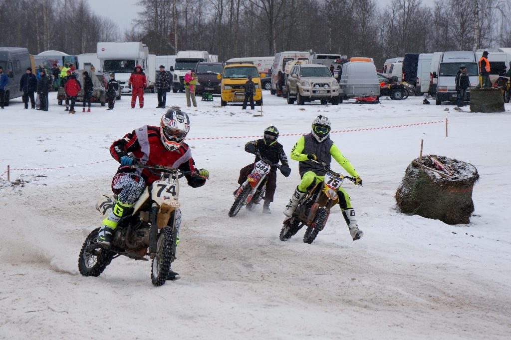 Motorparka “Dimanti” ziemas mazo kausu MINI MX klasē izcīnīja Gints Markovs (74.), otrais labākais – Ralfs Skopans (75), trešais – Jānis Lazdiņš (visi viņi pārstāv motoklubu “Litene”).    

Autors:  Ralfs Rubenis