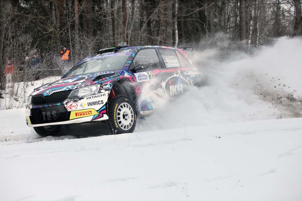 Uzvarētāji vienmēr brauc skaisti. To pierādīja arī Kalle Rovanpera/Risto Pietilainen ar savu “Škoda Fabia R5”.
Autors: Gatis Bogdanovs  