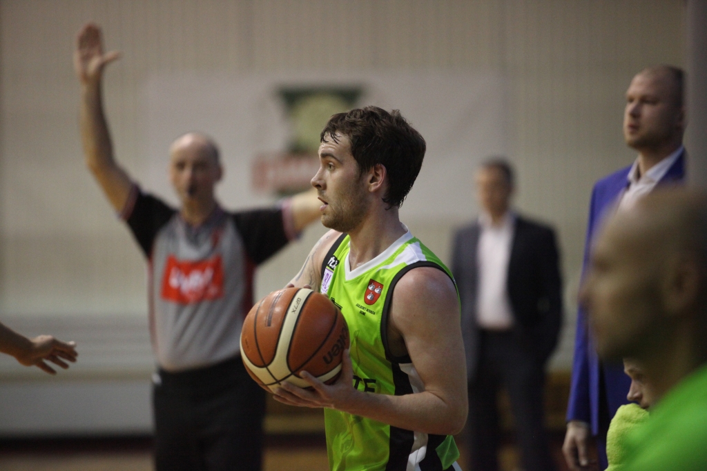 Gulbeniešu rindās produktīvākais ar 15 gūtajiem punktiem bija Maikls Panaggio, viņa kontā 5 atlēkušās bumbas, 7 rezultatīvās piespēles, kā arī pārķertās 5 pretinieku bumbas.  
Autors: no “Dzirksteles” arhīva