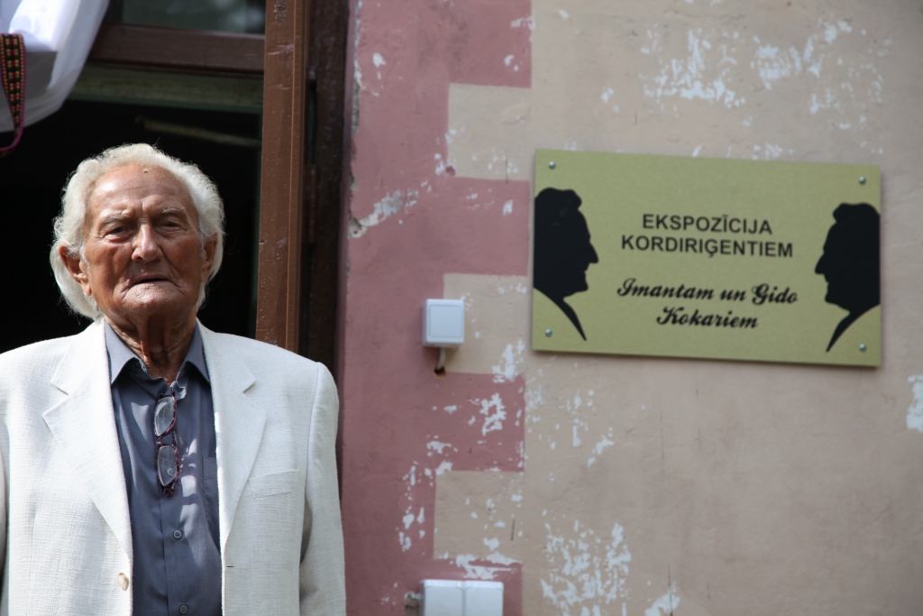 Autors: no Dzirksteles arhīva