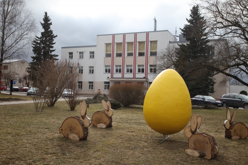 Deputātu kandidātu sarakstu “perēšanas” laiks Gulbenes novadā rit pilnā sparā. Ar 15.aprīli novada vēlēšanu komisija sāks pieņemt šos sarakstus. Pirmā partija, kura interesējusies par interneta programmas lietošanu kandidātu saraksta gatavošanai, ir “No sirds Latvijai”. 	
Autors: Gatis Bogdanovs
