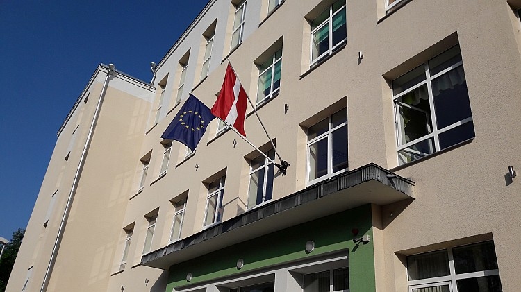 Gulbenes vidusskola maina statusu - turpmāk tā būs sākumskola. 
Autors: no arhīva