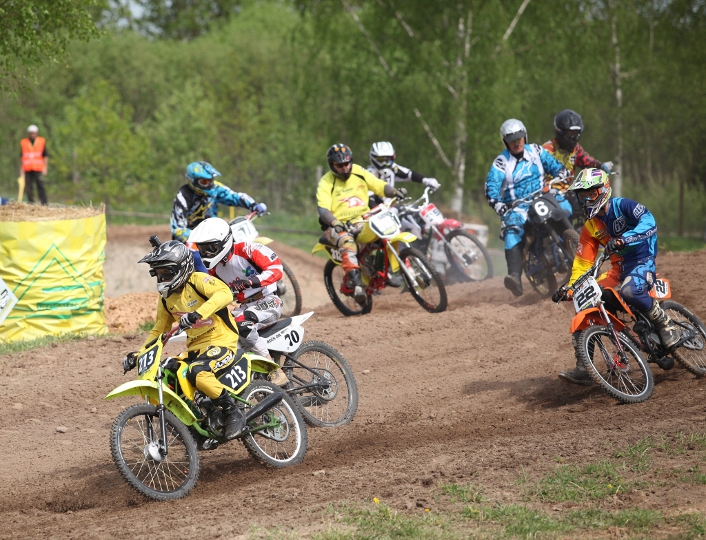 Arī šogad neizpaliks “Zelta mopēda” braucieni “Dimantu” trasē.  
Autors: no Dzirksteles arhīva