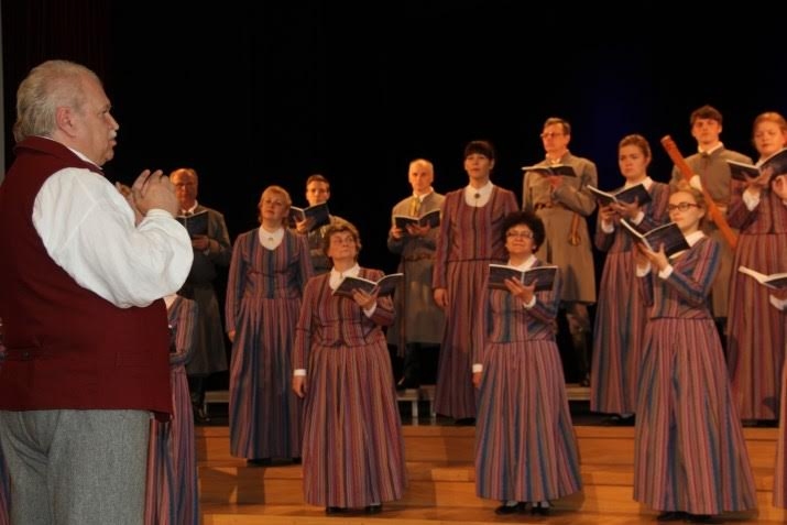 Lizuma kultūras nama jauktais koris (diriģents Jānis Āboliņš) Jaukto koru A grupā ar 39,89 puktiem ieguva 2.pakāpi.
Autors: Agita Bērziņa