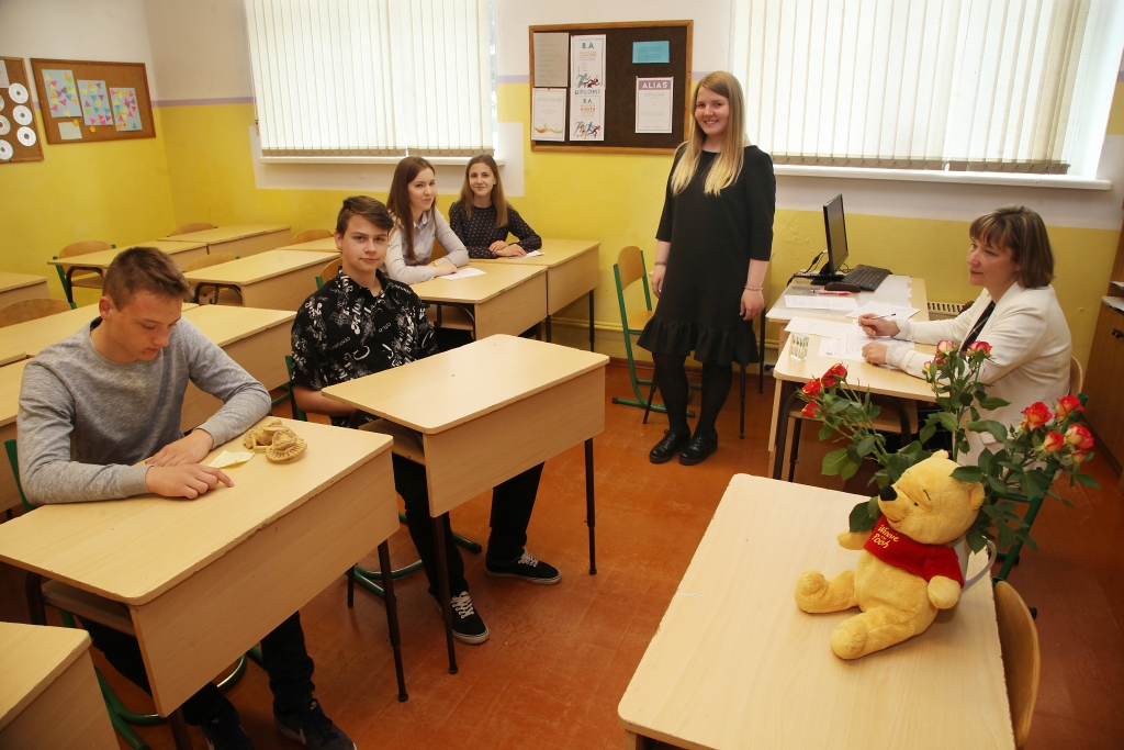 Eksāmena mutisko daļu latviešu valodā šonedēļ kārtoja arī Gulbenes novada valsts ģimnāzijas 9.klašu audzēkņi. 
Autors: Gatis Bogdanovs