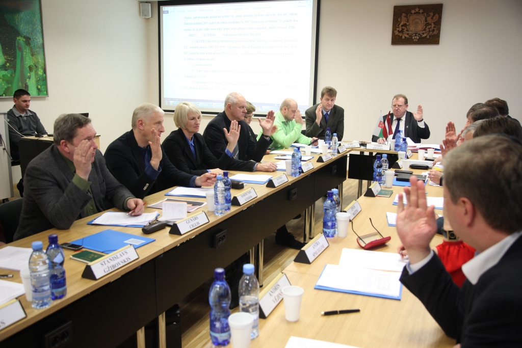 Autors: no “Dzirksteles” arhīva