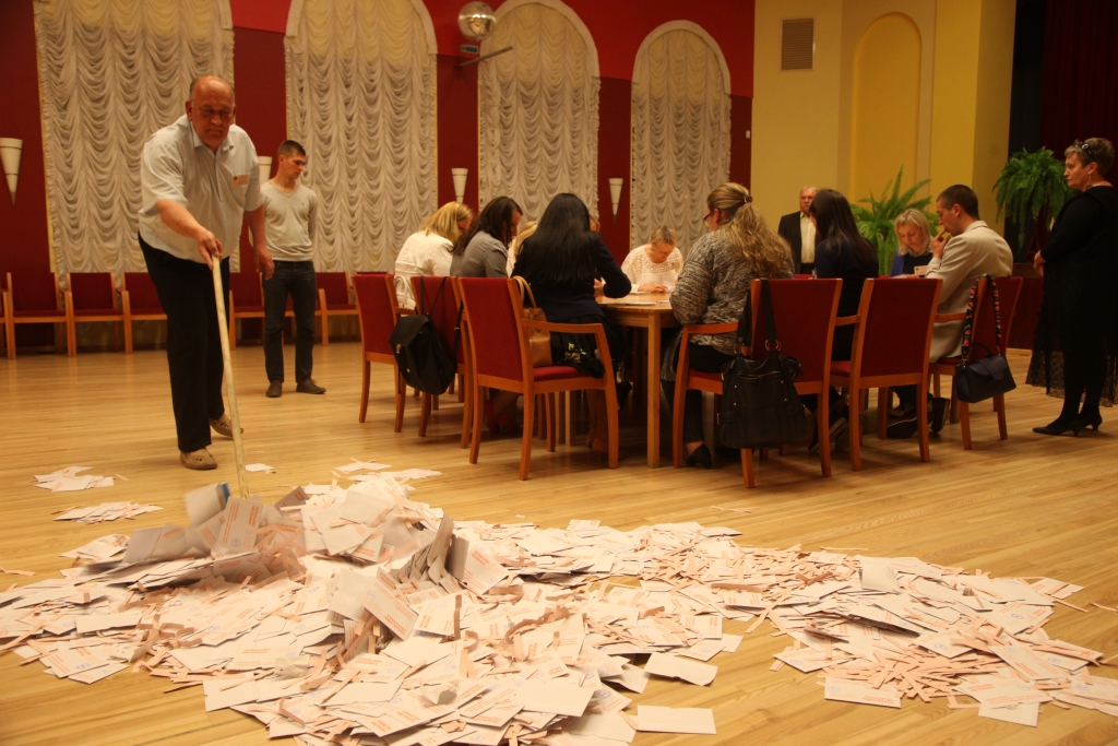 Vēlēšanas beigušās. Nekas vairs nav labojams. Esam izdarījuši izvēli, un tā ir jāciena. Vēlēšanas joprojām daudziem vēlētājiem bija svētki. Partijām – tāpat. 	
Autors: Gatis Bogdanovs