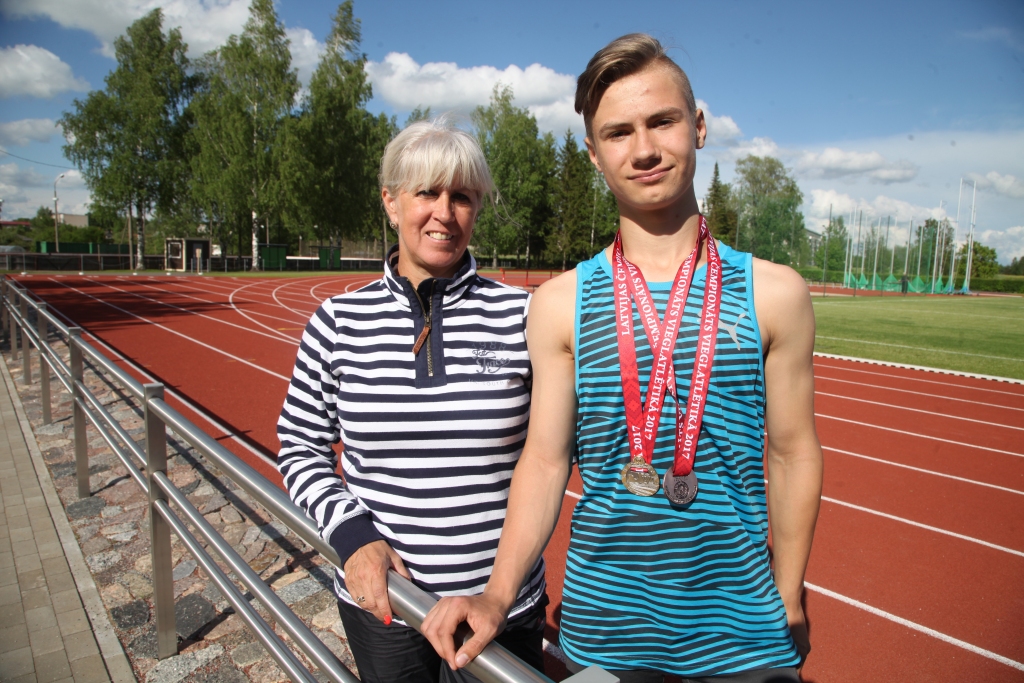 Rolands Blūms ar treneri Irēnu Aizpuri.
Autors: Gatis Bogdanovs