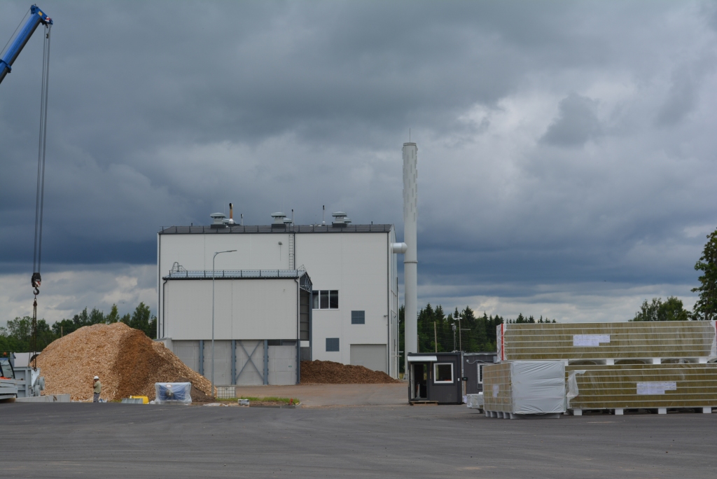 Gulbenes novadā tagad ir 3 koģenerācijas stacijas. Pati senākā ir pilsētā. Sasolīts bija, ka tās taps daudzos pagastos, bet ir tikai Litenē un tagad - arī Lizumā (attēlā). 	
Autors: no personiskā arhīva