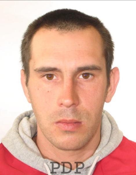 Cēsu policija lūdz iedzīvotāju palīdzību 1977.gadā dzimušā Dmitrija Burajeva meklēšanā. 
Autors: no policijas arhīva