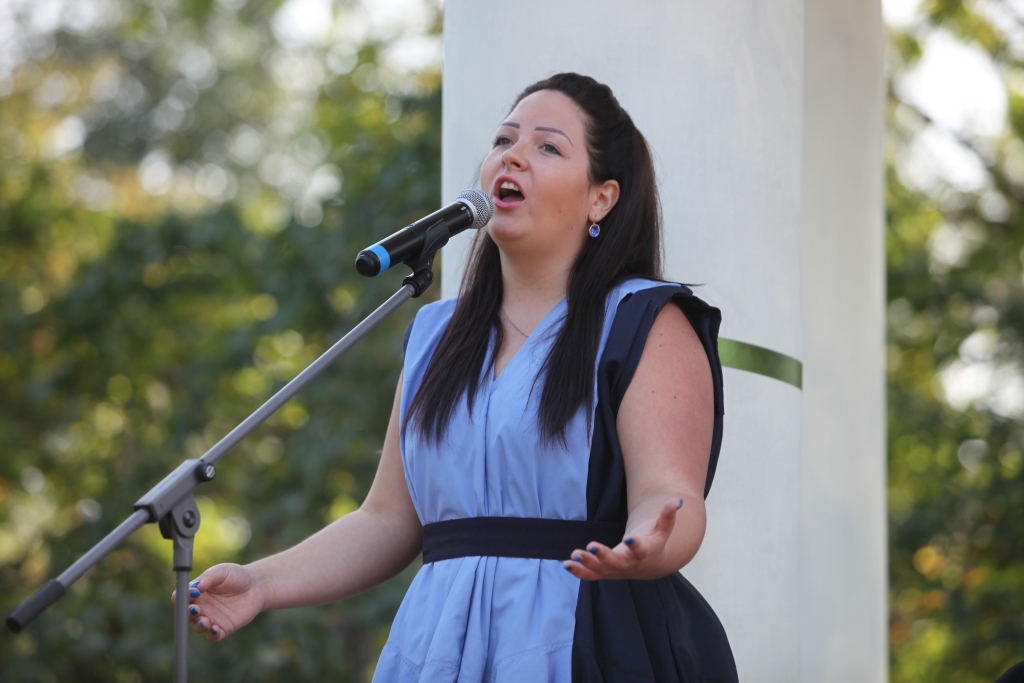 Novadnieku dienās, kas tuvojas straujiem soļiem, koncertā “Vakara mūzika pils parkā” uzstāsies arī dziedātāja Sabīne Krilova. 
Autors: no Dzirksteles arhīva