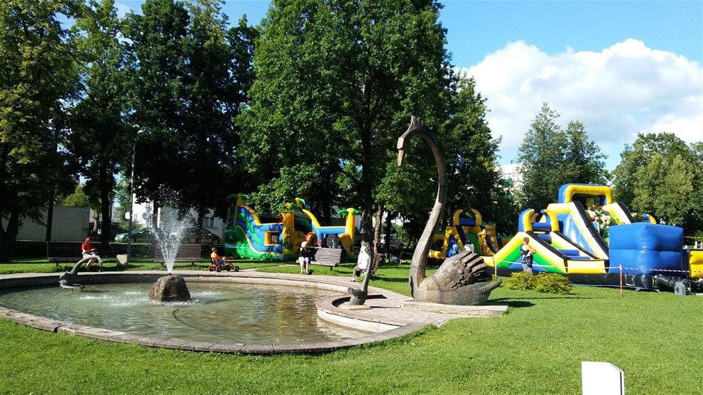 Autors: Pārsla Konrāde