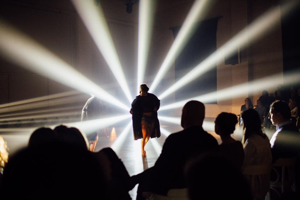 Autors: publicitātes