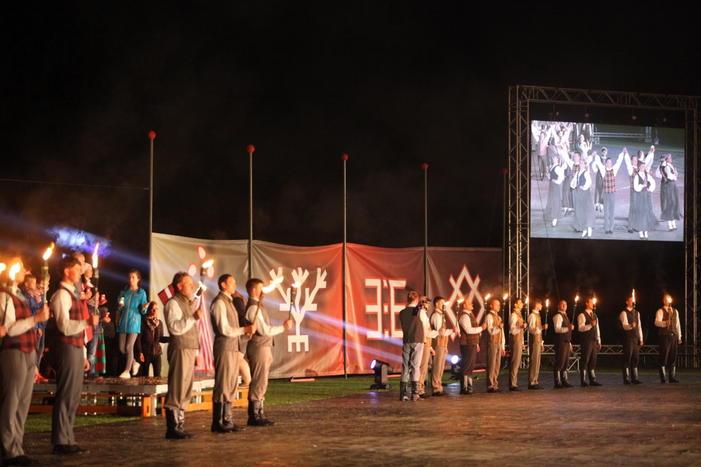 Autors: no Dzirksteles arhīva