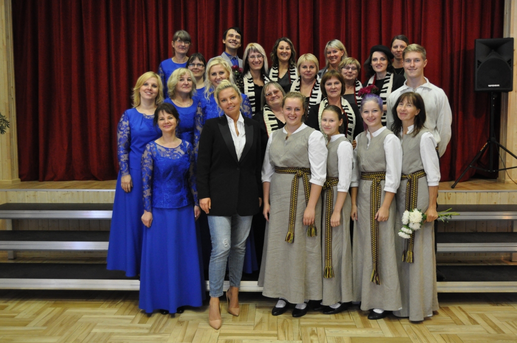 Neparasta un aizraujoša meistarklase kopā ar Lindu Leen. Gulbenes novada dziedošajiem kolektīviem un vokālajiem pedagogiem tas bija vērtīgi. 
Autors: no personiskā albuma