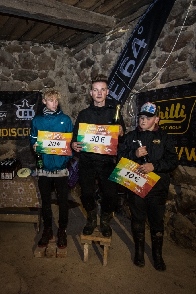 No kreisās: Francis Zosars, Armands Vaičuls, Mareks Vaičuls.
Autors: Raimonds Subatovičs 