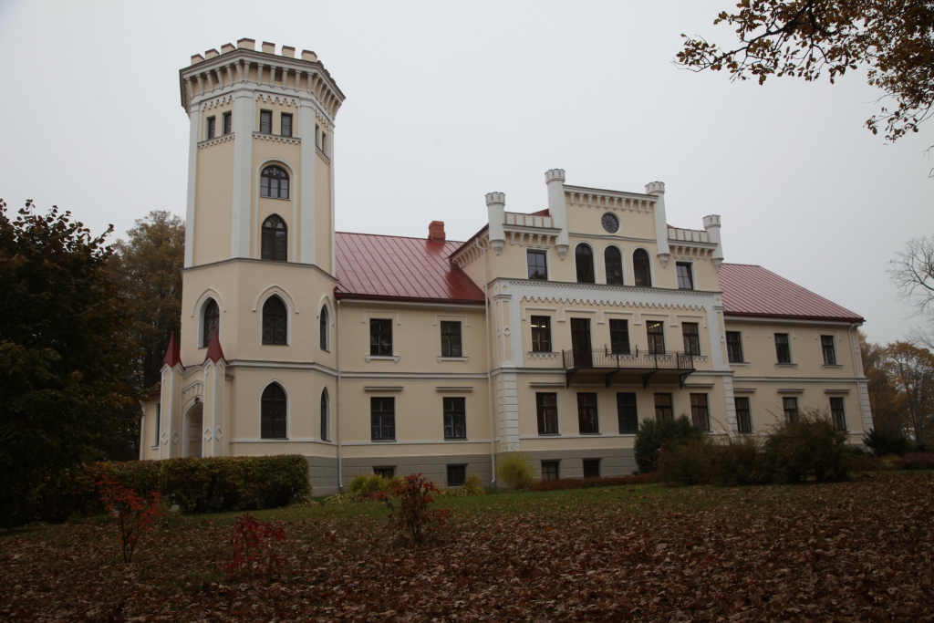 Autors: no “Dzirksteles” arhīva