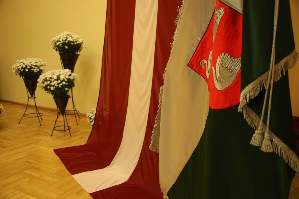 Autors: no Dzirksteles arhīva