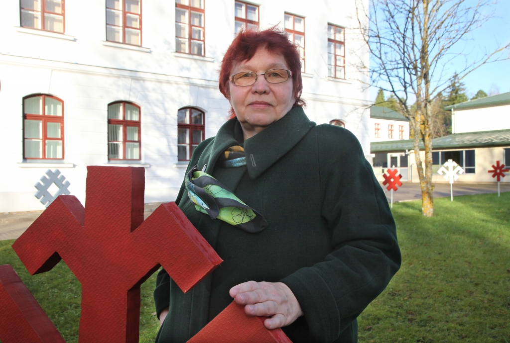 Uz viena viļņa ar ģimnāzistiem. No dzimšanas brīža līdz šodienai – latviešu valodas un literatūras, kā arī kultūras vēstures skolotāja Ligita Zitāne ir kopā ar novada valsts ģimnāziju.
Autors: Gatis Bogdanovs