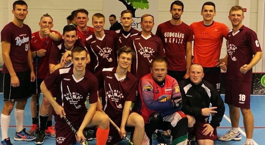 Gulbenes florbola komandas pārstāvji, kuri šogad Kocēnu novada čempionātā cenšas parādīt labāku sniegumu nekā pērn. 	
Autors: no personiskā arhīva