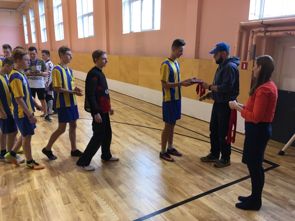 Čempioni - Stradu komanda - saņem medaļas. 	
Autors: Ziedonis Lazdiņš