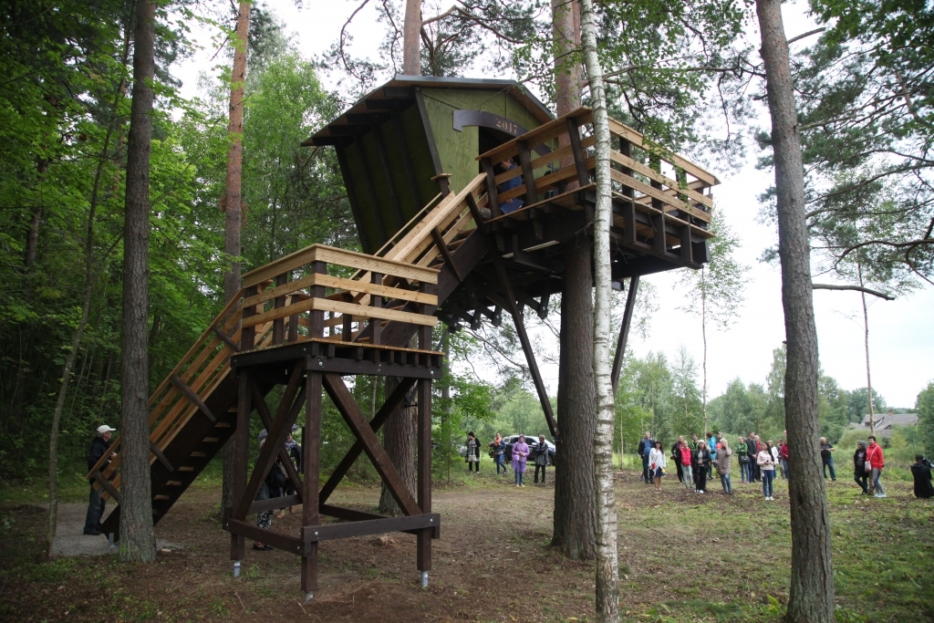 Projektā izveidotā skatu platforma pie Stāmerienas stacijas tika atklāta rudenī Bānīša svētkos.
Autors: no Dzirksteles arhīva