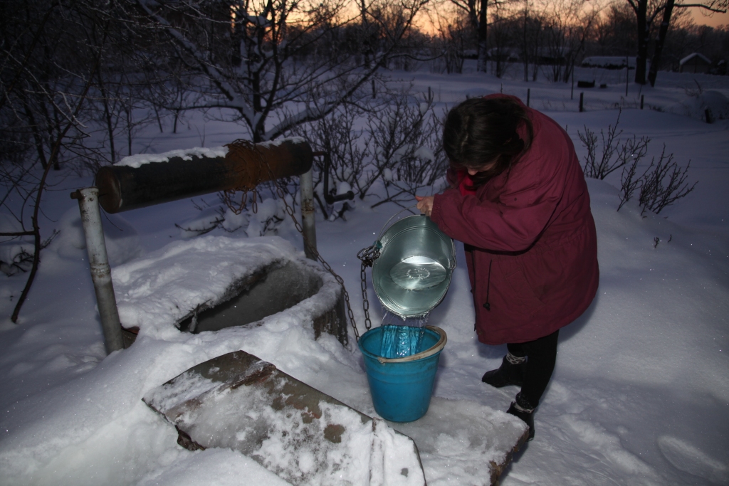 Kas gan Gulbenes novada pagastos ir izraisījis tarifu jeb sniegto pakalpojumu cenu palielināšanos? Novada domes priekšsēdētājs Andris Vējiņš vienā no savām publikācijām paudis, ka te ir jārunā par “apzināti nevienlīdzīgi veidoto sistēmu – piramīdu, kurai agri vai vēlu bija lemts sabrukt”. Kurš par to maksās? Protams, iedzīvotāji.
Autors:  no “Dzirksteles” arhīva
