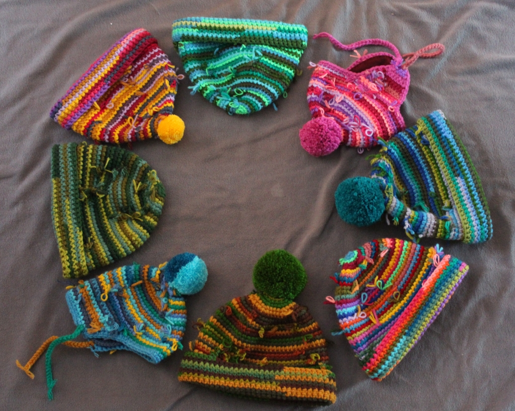 Ieva Dūrīte darina košas cepures. Pašlaik to ir vairāk nekā simts! 
Autors: no personīgā arhīva