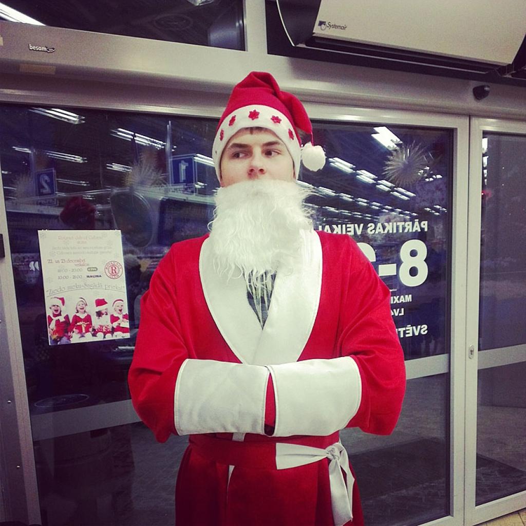 Gulbenes Rotarakta kluba jaunieši atkal Ziemassvētkus sagaida, organizējot labdarības akciju 