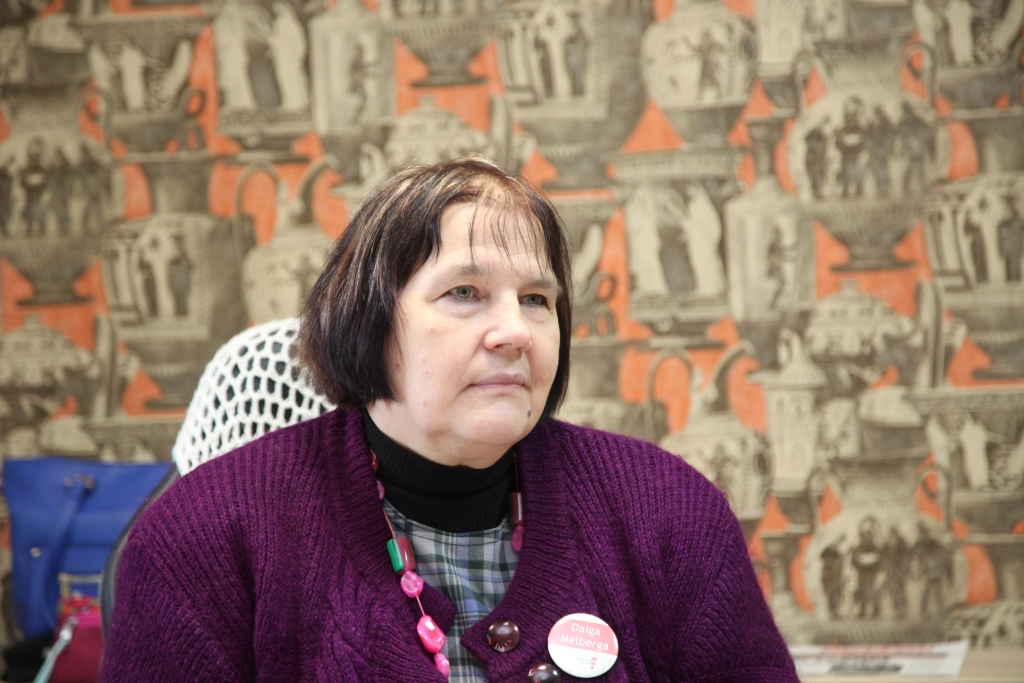 Kultūrvēsturiskā mantojuma centra vadītāja Daiga Melberga zina stāstīt gan par savu – Dievbērnu – dzimtu, gan par citām dzimtām, kas sakuplojušas Rankā. 	
Autors: Gatis Bogdanovs