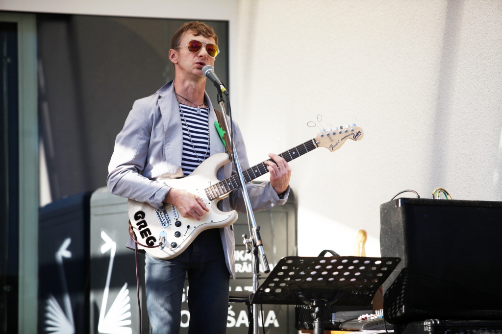 Autors: no “Dzirksteles” arhīva