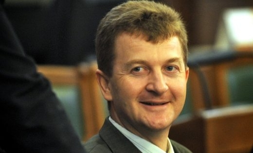 Gulbenes novada deputāts Andis Caunītis, izstājoties no partijas “Vienotība” un pievienojoties citai politiskai kustībai, gatavojas kandidēt 13.Saeimas vēlēšanās, kas niotiks 6.oktobrī.
Autors: www.delfi.lv