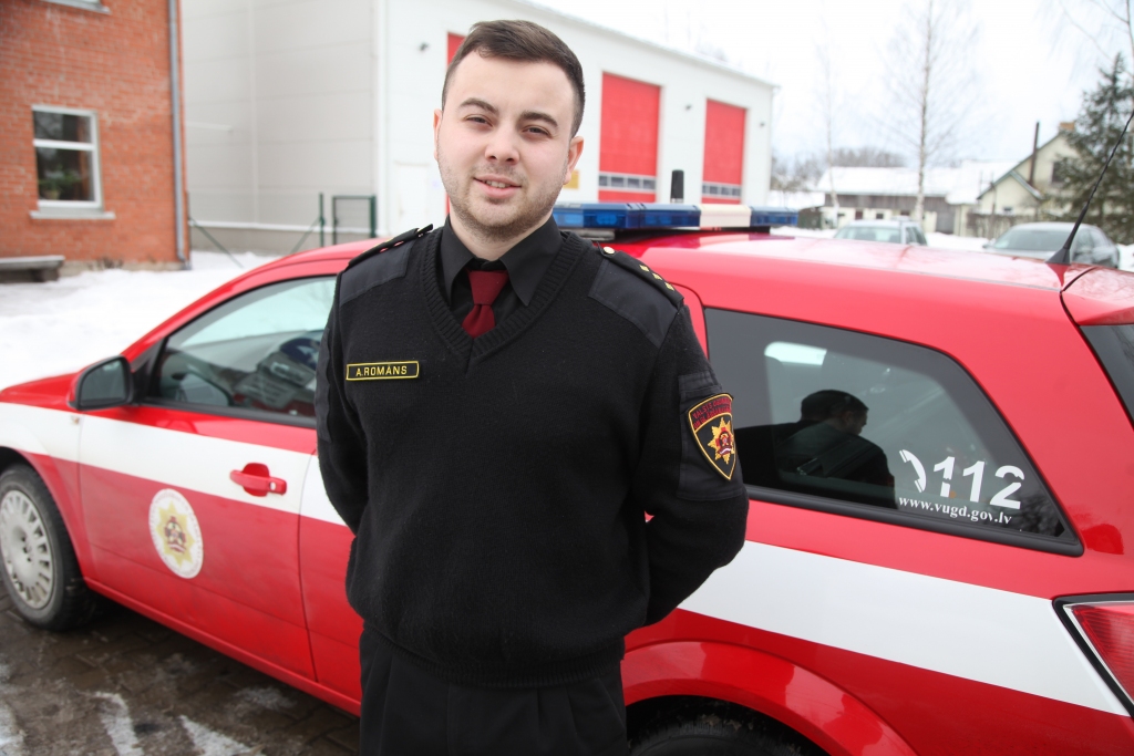 Alvis Romāns uzsver, ka Gulbenes daļā ir jauks kolektīvs un visiem darbiniekiem ir viens mērķis – glābt un palīdzēt.
Autors: Gatis Bogdanovs