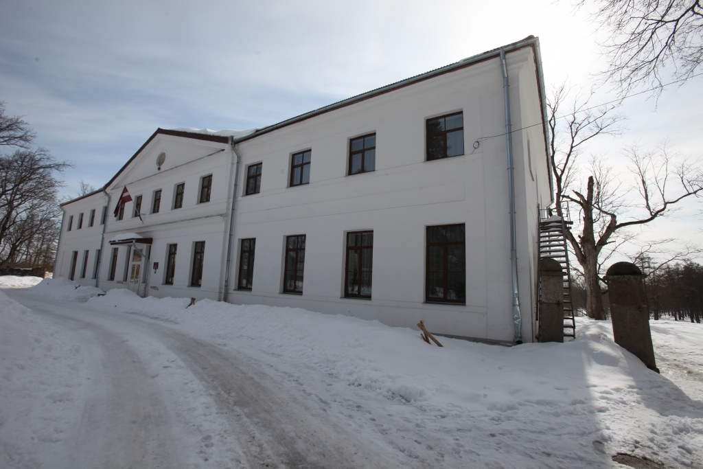 Autors: no Dzirksteles arhīva