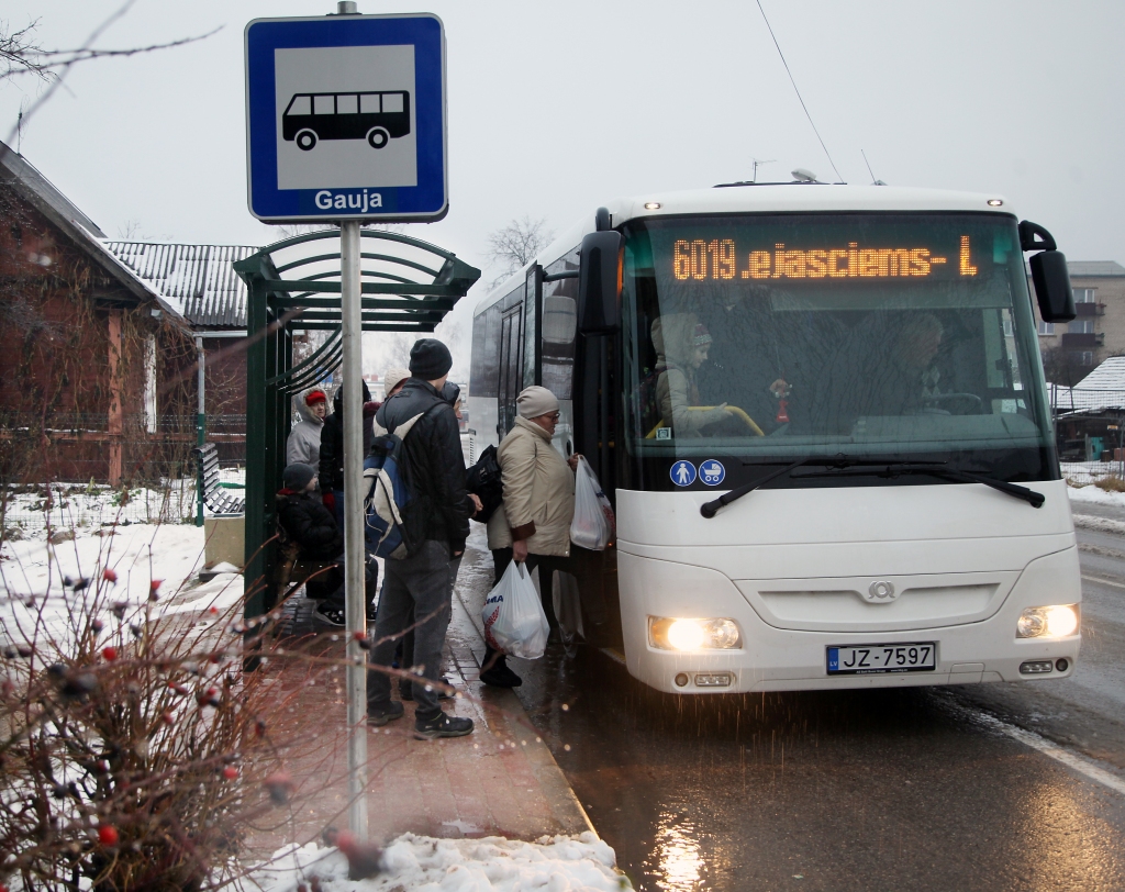 Autors: no “Dzirksteles” arhīva