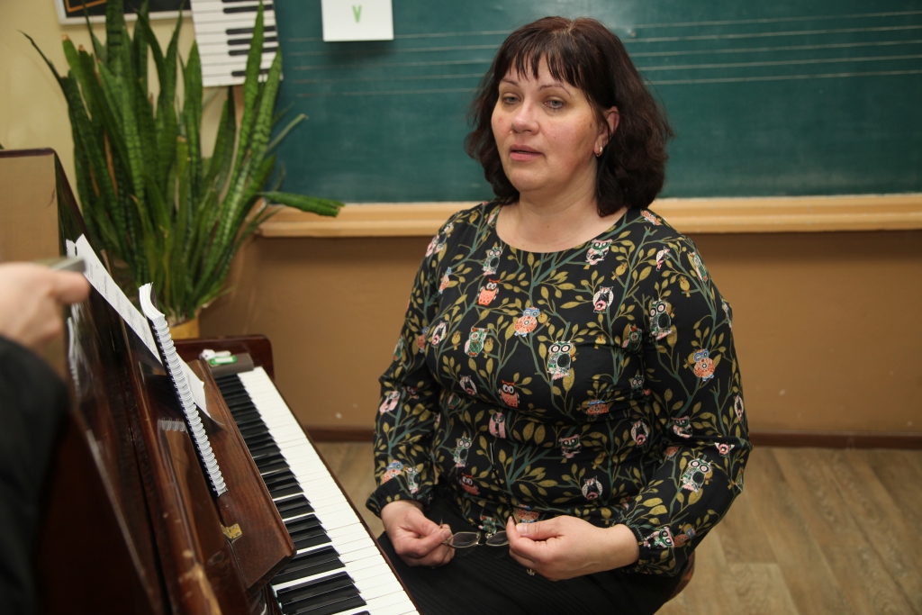 “Gaidām šos svētkus. Vēlamies tos pieredzēt, jo tā ir vērtība, un vēlos, lai tā neiznīkst,” uzsver kora vadītāja Ineta Maltavniece.
Autors: Gatis Bogdanovs