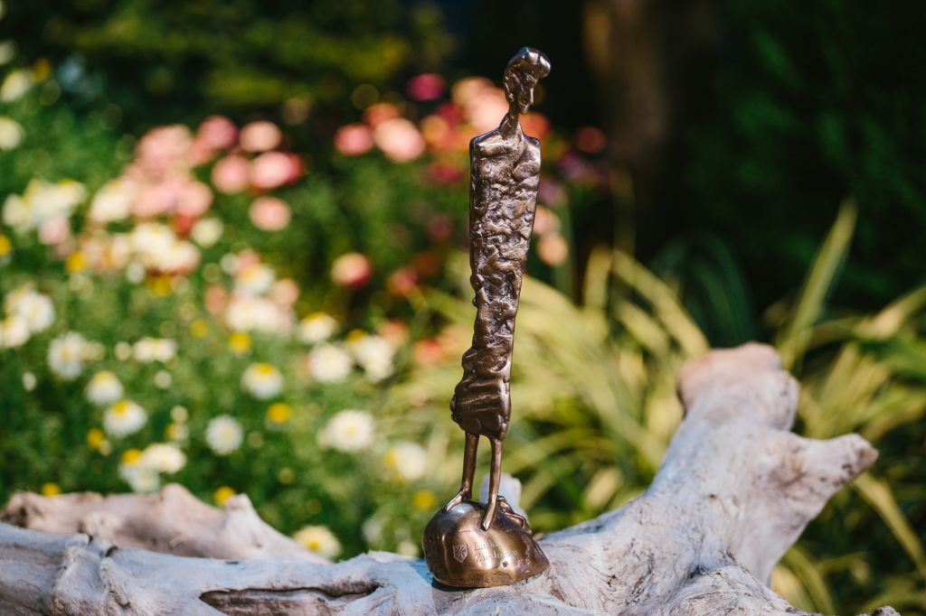 Laureāts saņems tēlnieces Olgas Šilovas darināto statueti... 
Autors: Publicitātes foto