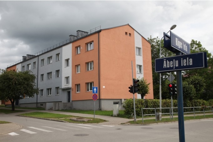 Autors: no Dzirksteles arhīva