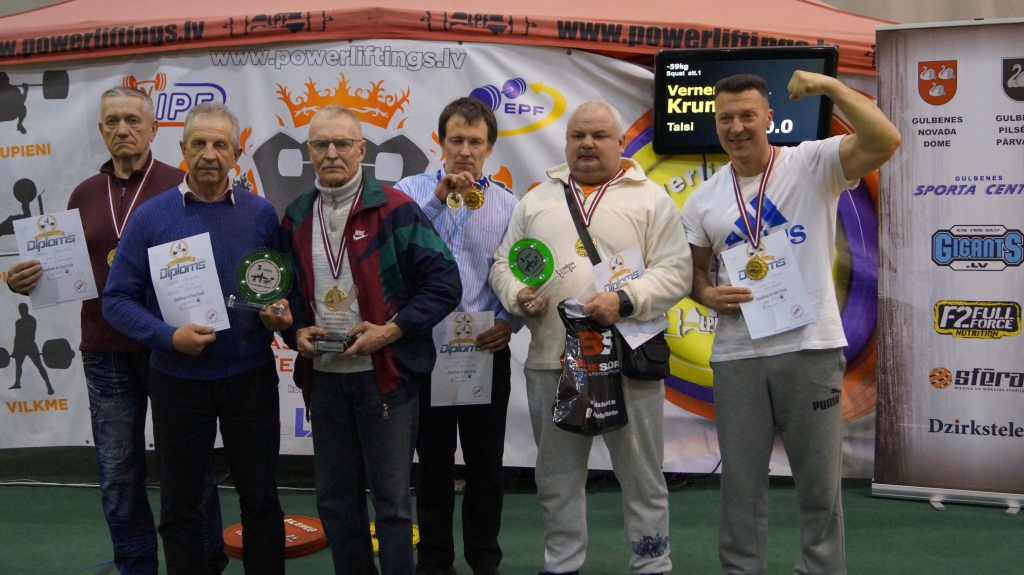 Gulbenes K.S.P.” atlēti tikko startējuši savās mājās un tagad turpinās gatavoties nākamajām sacensībām.
Autors:  no personiskā arhīva