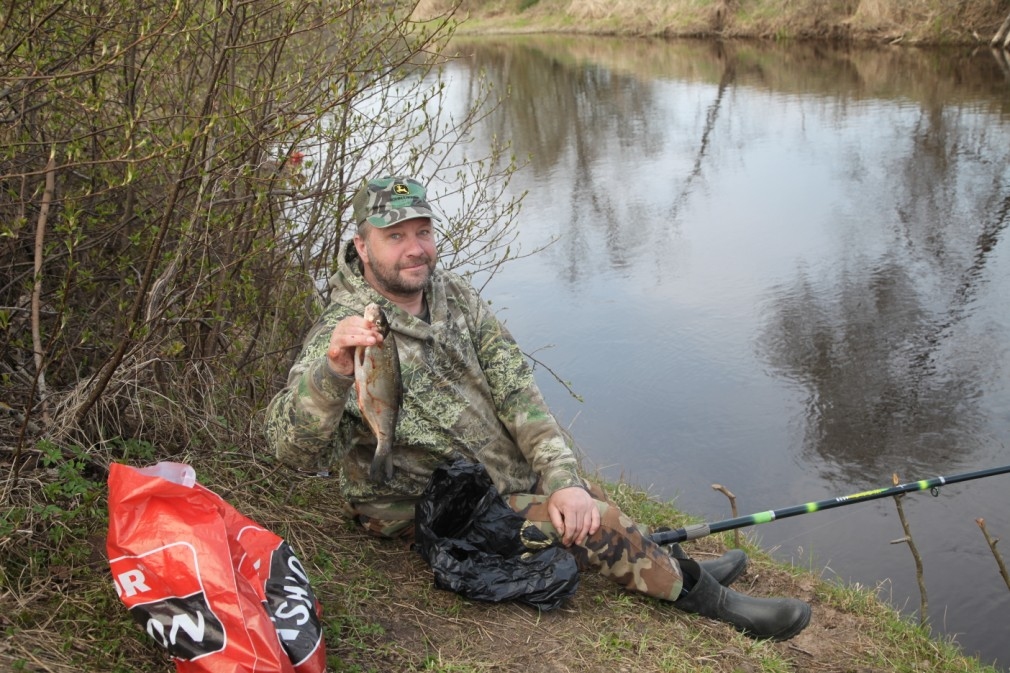MB “Ozolkalns” pārstāvis Pēteris Boroduško startēja ne tikai komandu spēlē, bet arī pierādīja, ka noķert kādu vimbu viņam nemaz nav tik grūti.
Autors: Gatis Bogdanovs