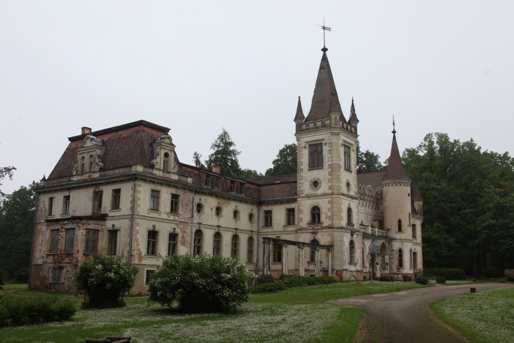 Autors: no “Dzirksteles” arhīva