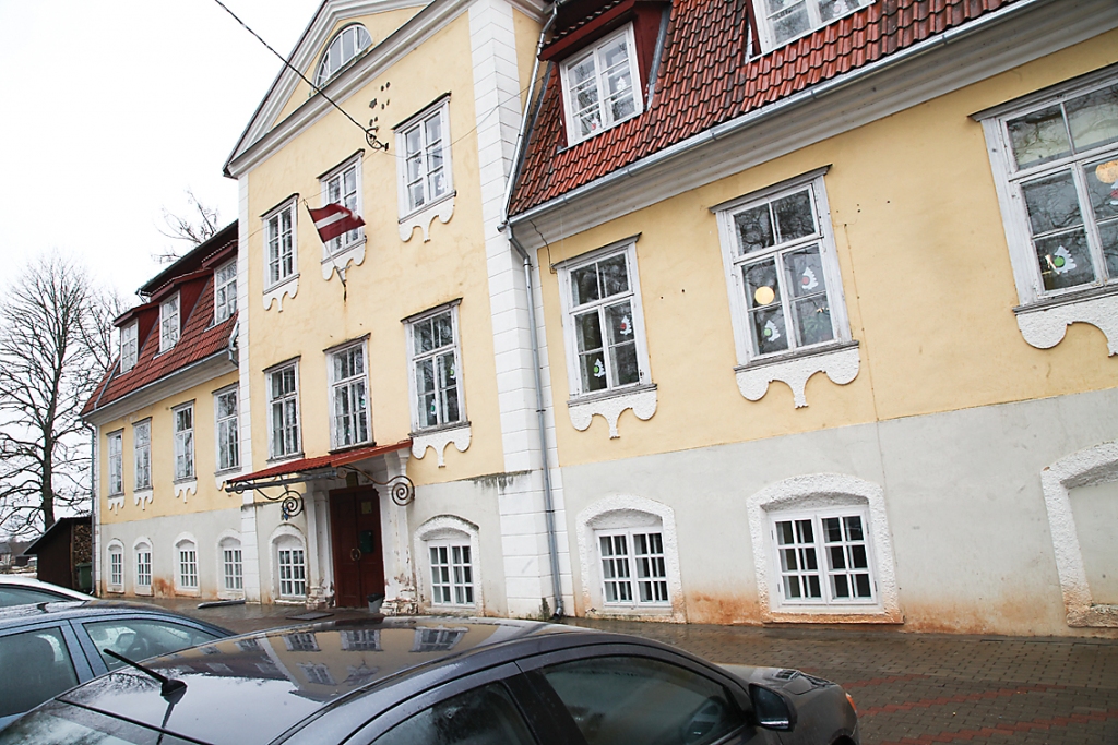 Autors: no “Dzirksteles” arhīva