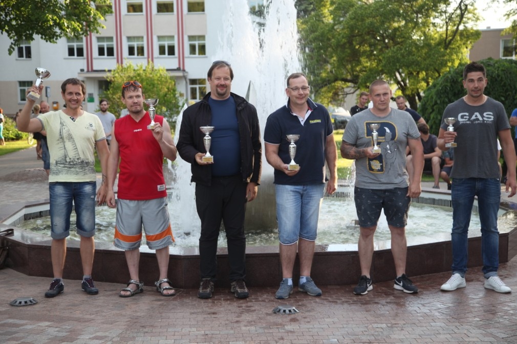  “Open” klases ekipāžas sasniedza trīs labākos rezultātus minirallijā, otro vietu sasniedzot Marekam Švarcam-Švampānam un Armandam Lūkinam (“Subaru Impreza”), kuri no uzvarētājiem atpalika 29 sekundes.
Autors: Gatis Bogdanovs