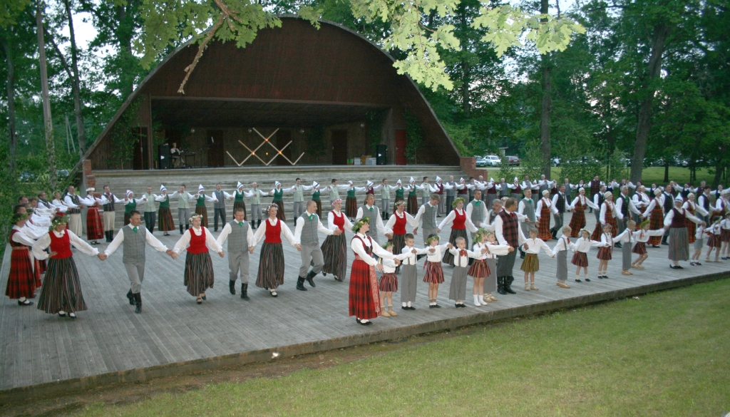 Autors: no Dzirksteles arhīva