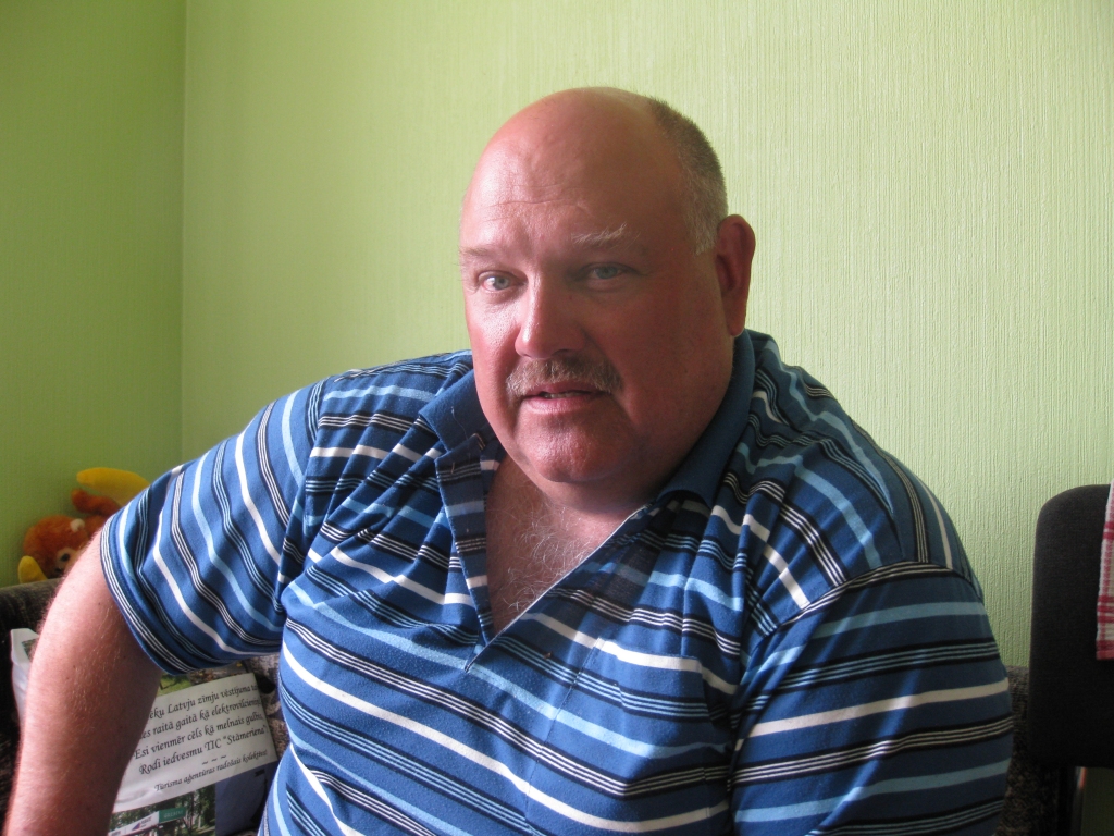 Uģis Kļaviņš gandrīz katru nedēļas nogali dodas uz motokrosu, jo ir tiesnesis. Būt par motokrosa tiesnesi – tas ir viņa vaļasprieks.
Autors: Inita Savicka