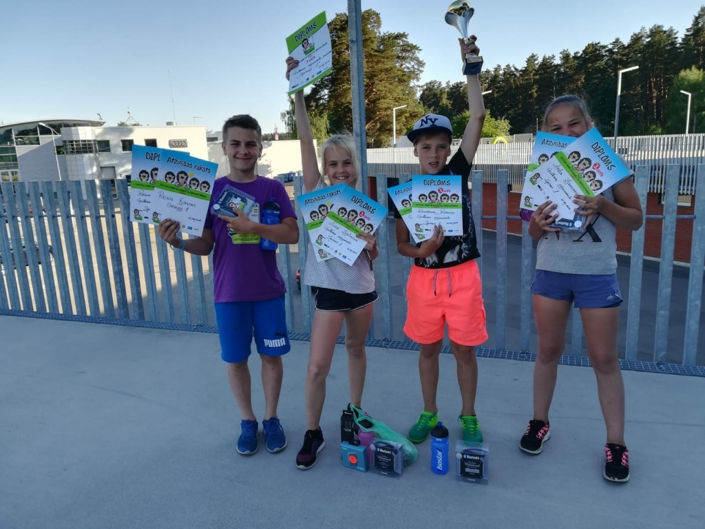 Komanda “Spieķis 1” valsts līmenī uzrādīja lielisku sniegumu “Jauno satiksmes dalībnieku forumā 2018”.   
Autors: no personiskā arhīva