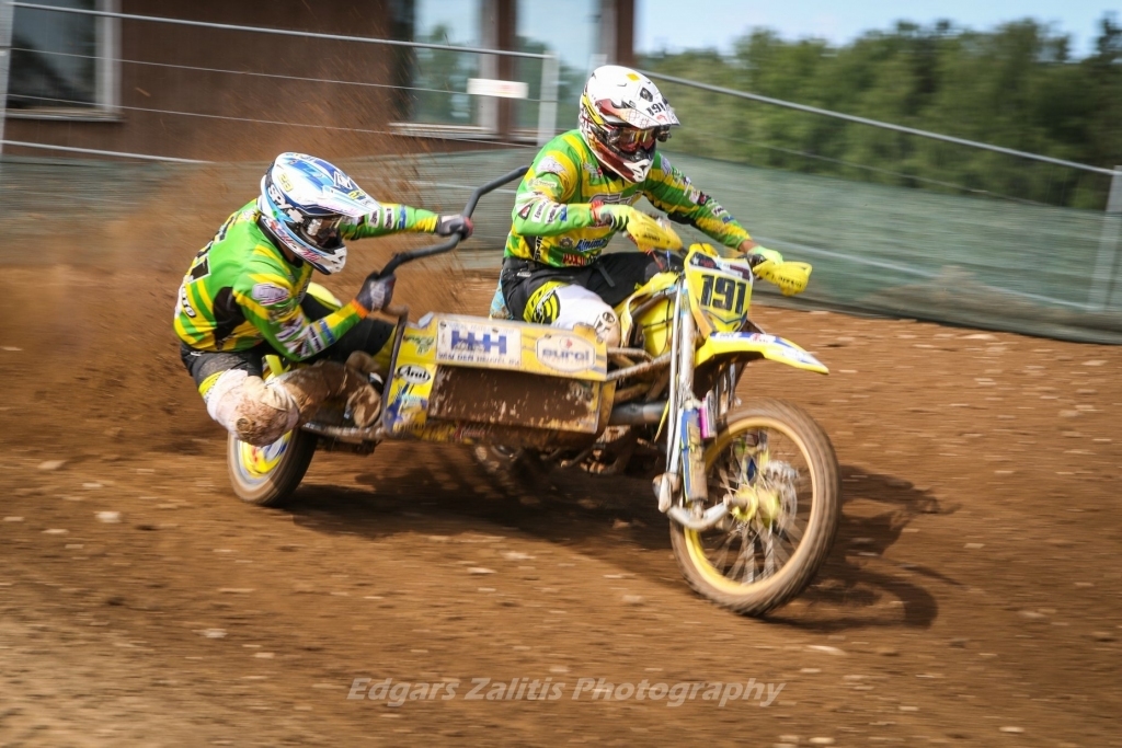 Gulbenietis Didzis Gorbenko pagājušās nedēļas nogalē izbaudīja pasaules čempionāta blakusvāģiem gaisotni - bija starp labākajiem un ātrākajiem. Arī pats uzrādījā vērā ņemamu sniegumu. 
Autors:  Edgars Zālītis